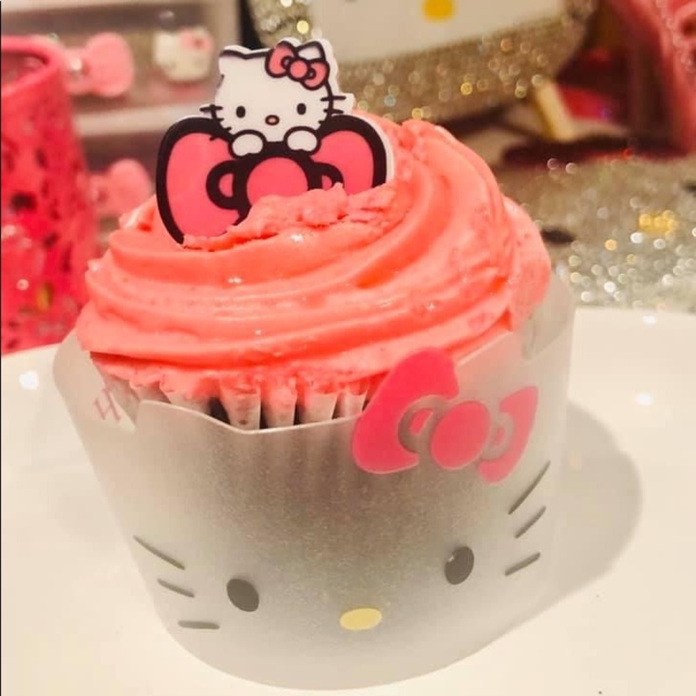 ❤️💕Hellokitty Cupcakes holder 🧁 ❤️💕